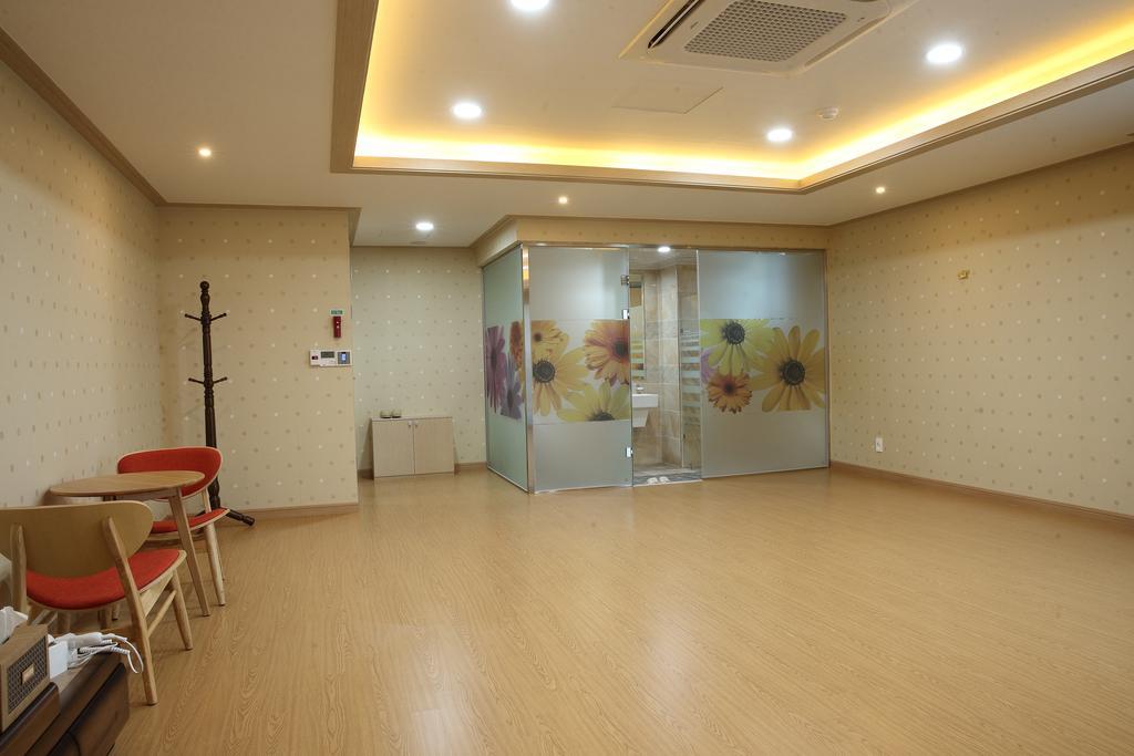 Arisu Gyeongju Hotel Δωμάτιο φωτογραφία