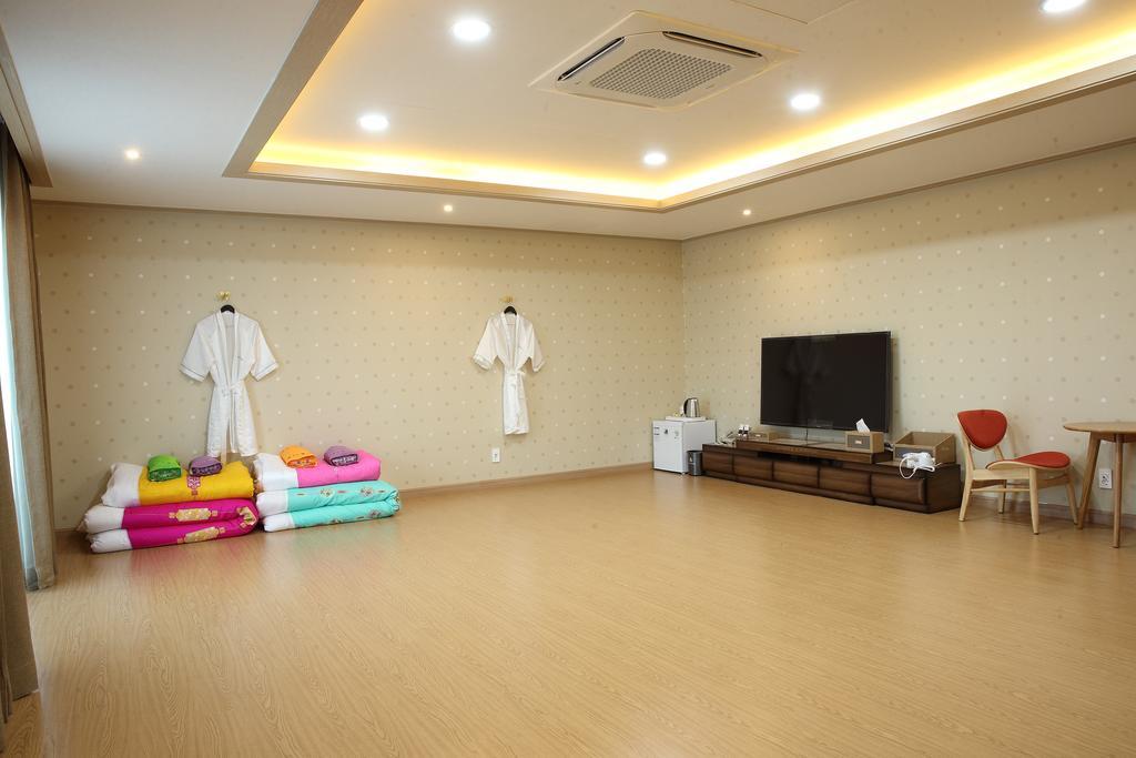 Arisu Gyeongju Hotel Εξωτερικό φωτογραφία